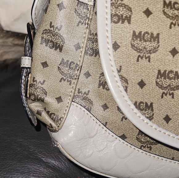 MCM Croc Trim Shoulder Bag And Wallet Set - Picture 2 of 14